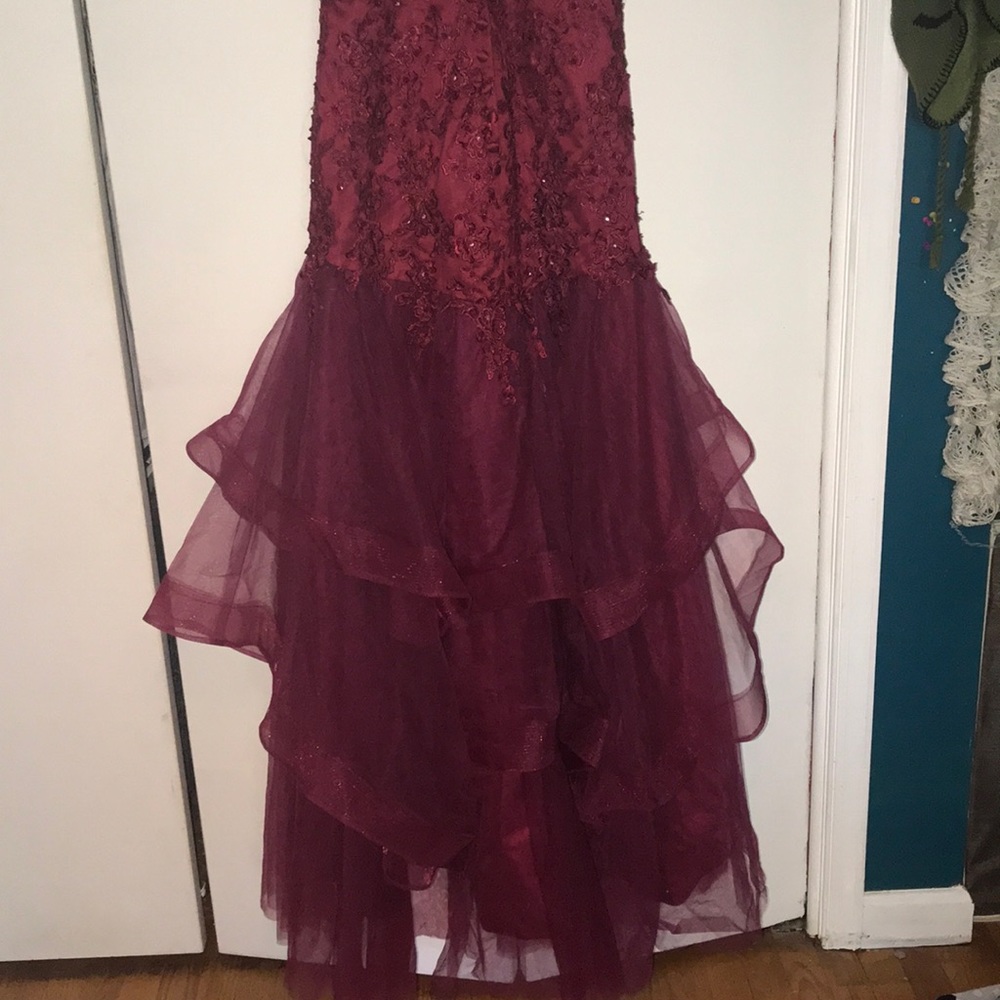 Maroon Prom Dress - NEVER WORN - Picture 8 of 8
